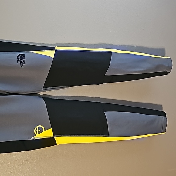 The North Face Joggers - Picture 2 of 5